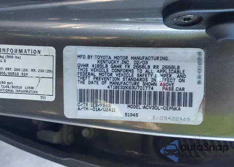 2003 Toyota Camry Le z USA, uszkodzony, nr VIN 4T1BE32K63U701774